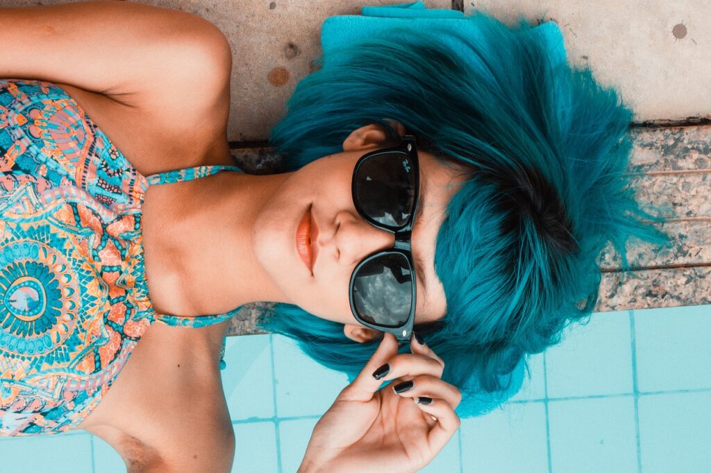 blue, sunglasses, woman-2705642.jpg